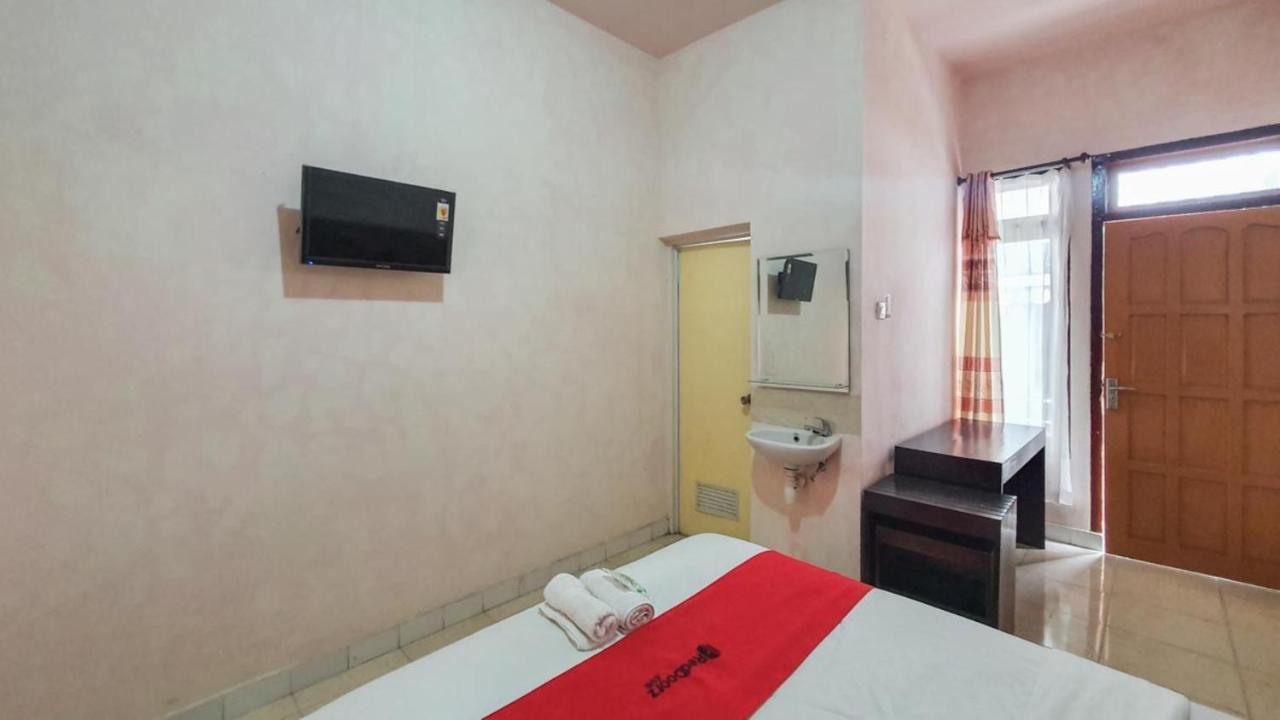 Reddoorz At Pujon Malang Hotel Batu  Eksteriør billede