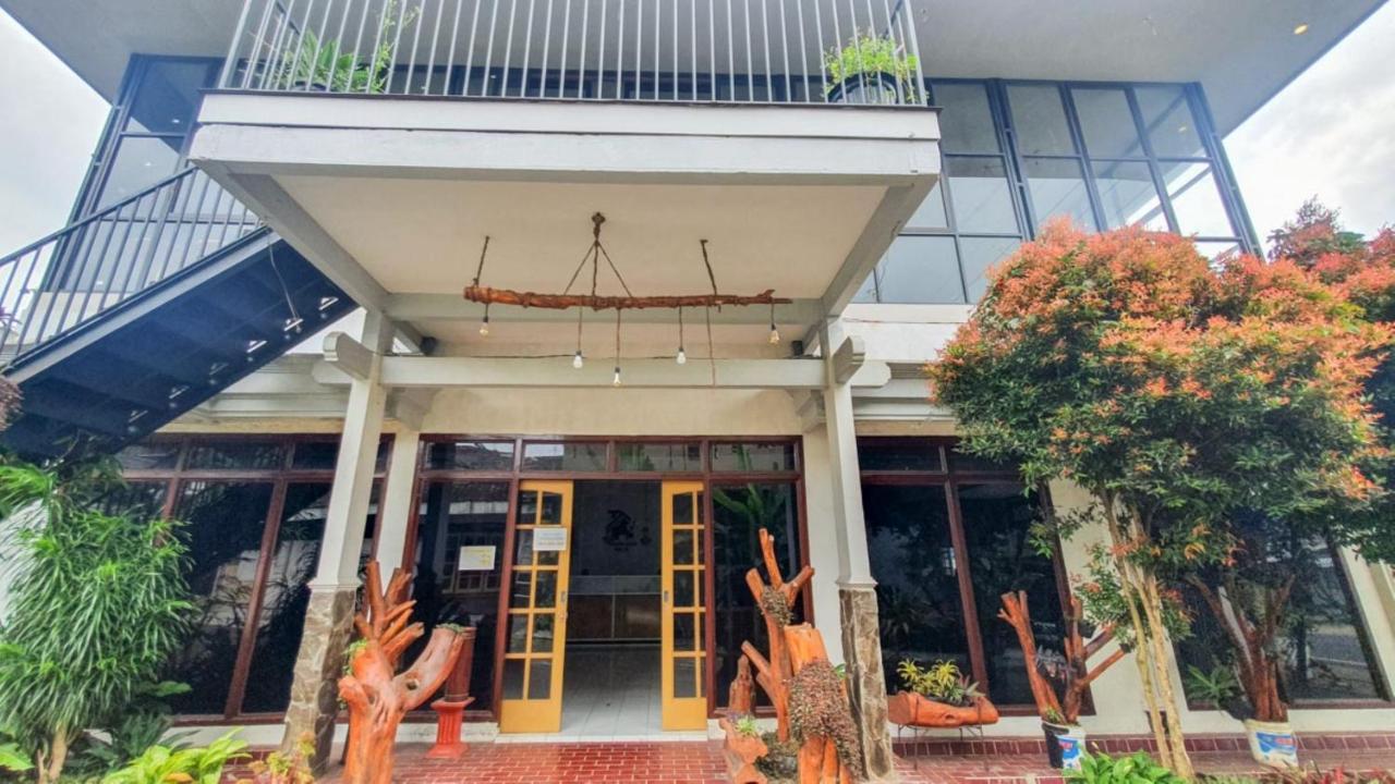 Reddoorz At Pujon Malang Hotel Batu  Eksteriør billede