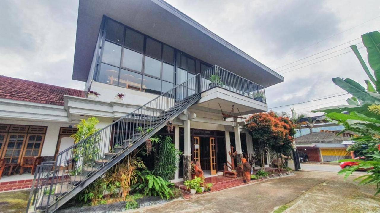 Reddoorz At Pujon Malang Hotel Batu  Eksteriør billede